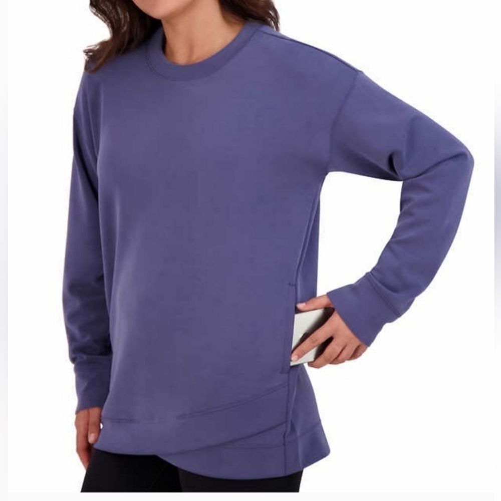 SAGE Collective Blue Long Sleeve Oversized Crew Neck Top with Pockets.Size Small